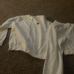 Nike White 2 piece sweatsuit size large